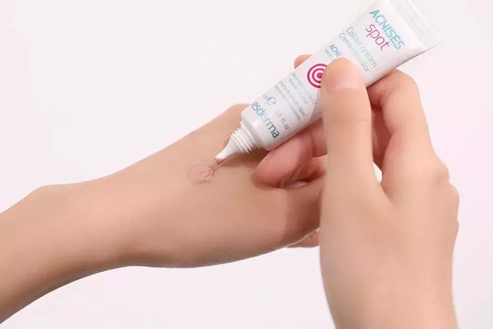 战痘技巧｜林允儿和小甜甜的痘痘可不是一回事