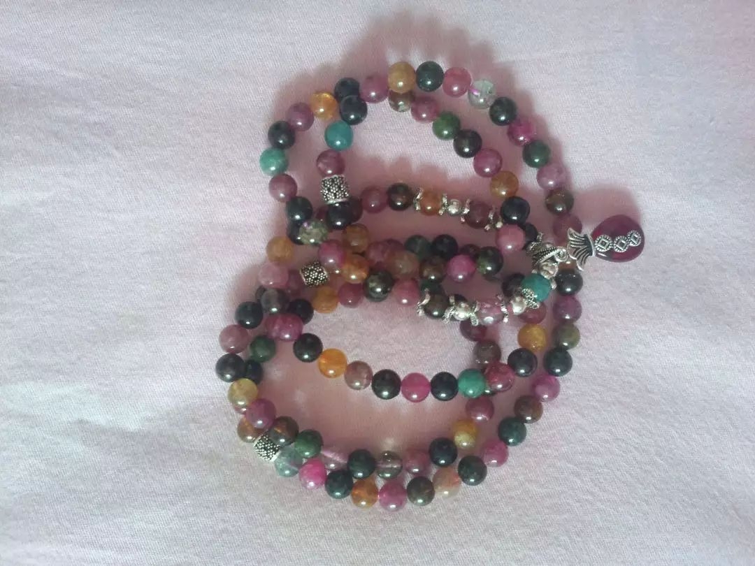 女的戴碧玺有什么讲究,女人戴什么颜色的碧玺最好