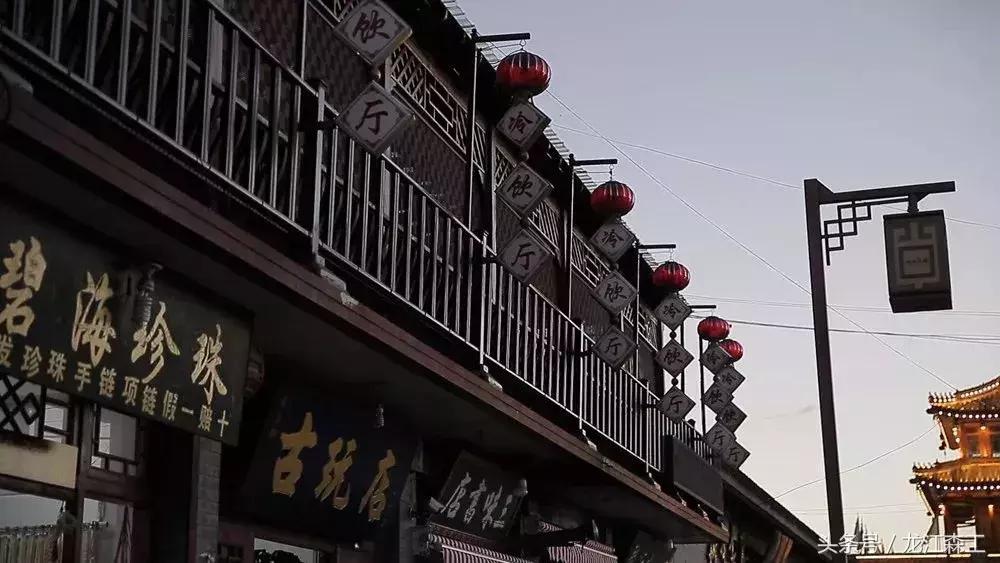 吃海鲜看沙滩,吃海鲜看泳池