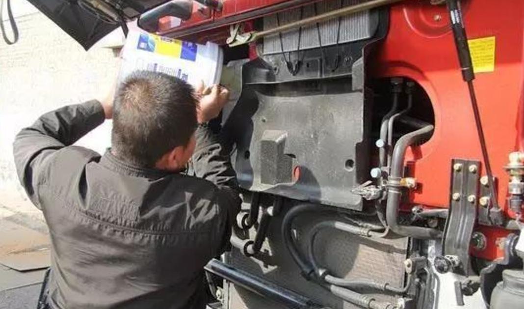 发动机副水壳翻水有哪些原因,发动机出现翻水