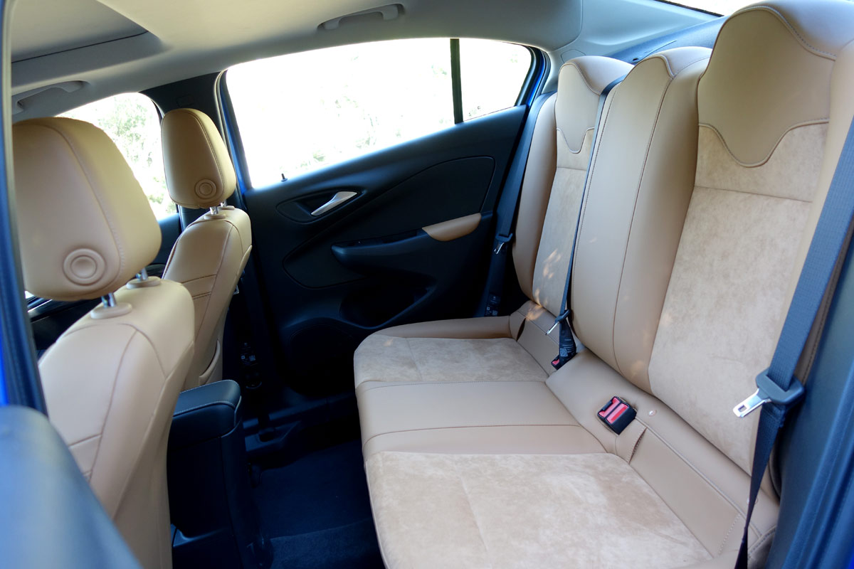 别克凯越最新款试驾,试驾别克凯越2011款视频