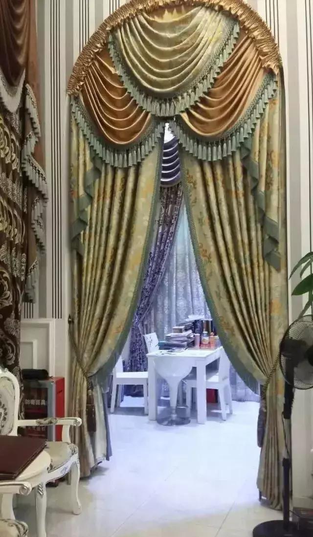半圆弧窗幔窗帘效果图,别墅窗纱幔头效果图