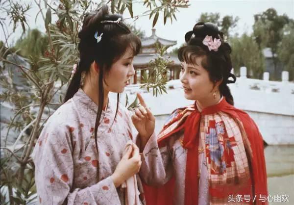 邢岫烟，红楼梦里靠努力赢得命运垂顾的傲霜花