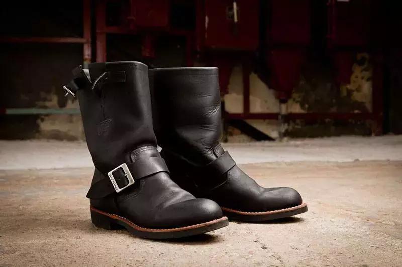 红翼究竟有多硬？硬到脚磨出血都能风靡世界