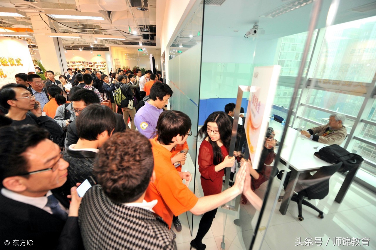 个人户口转集体户口需要什么手续,集体户口转个人户口应该如何办理