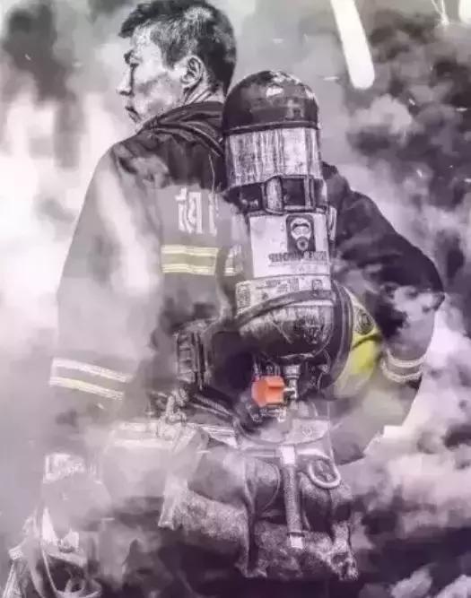 脱下军装依然要拥有军人的素质,脱掉军装只剩下军人的荣誉感