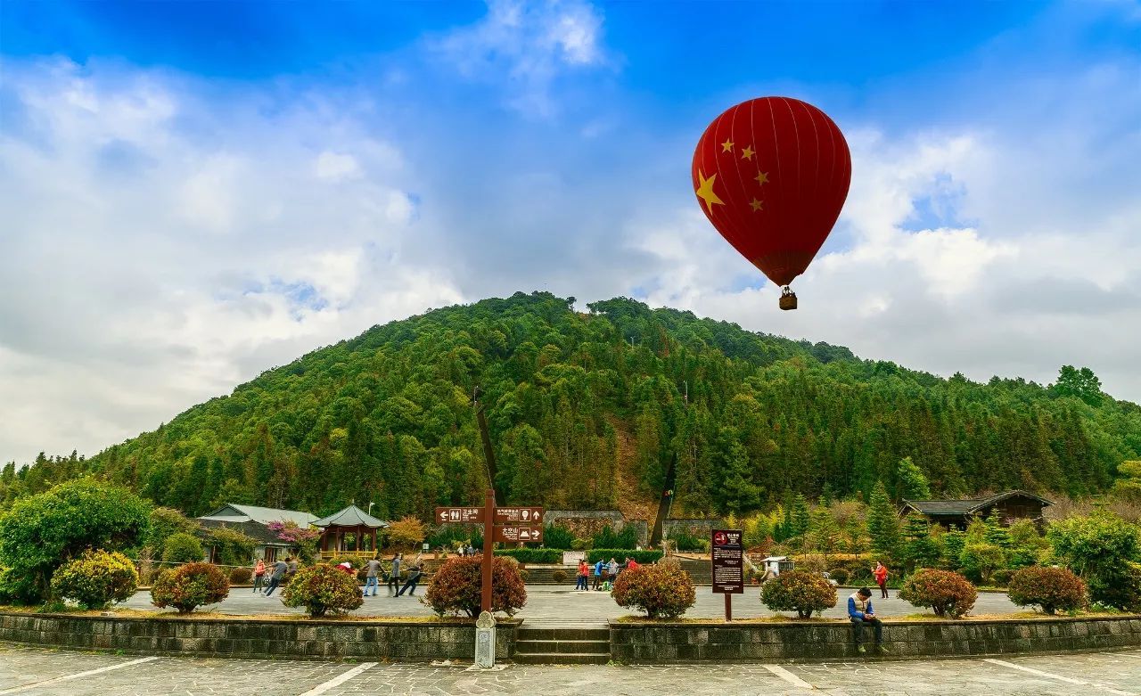 看火山泡温泉：北回归线上四季如春的腾冲特有的温暖