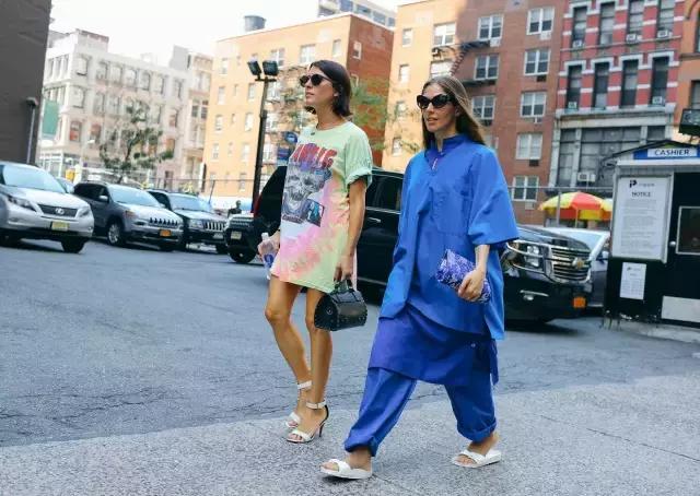 秋天怎么穿时髦又有气质,今年秋天最流行的搭配