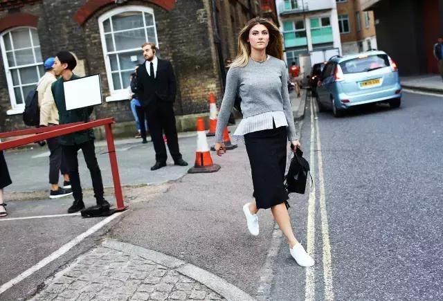 秋天怎么穿时髦又有气质,今年秋天最流行的搭配