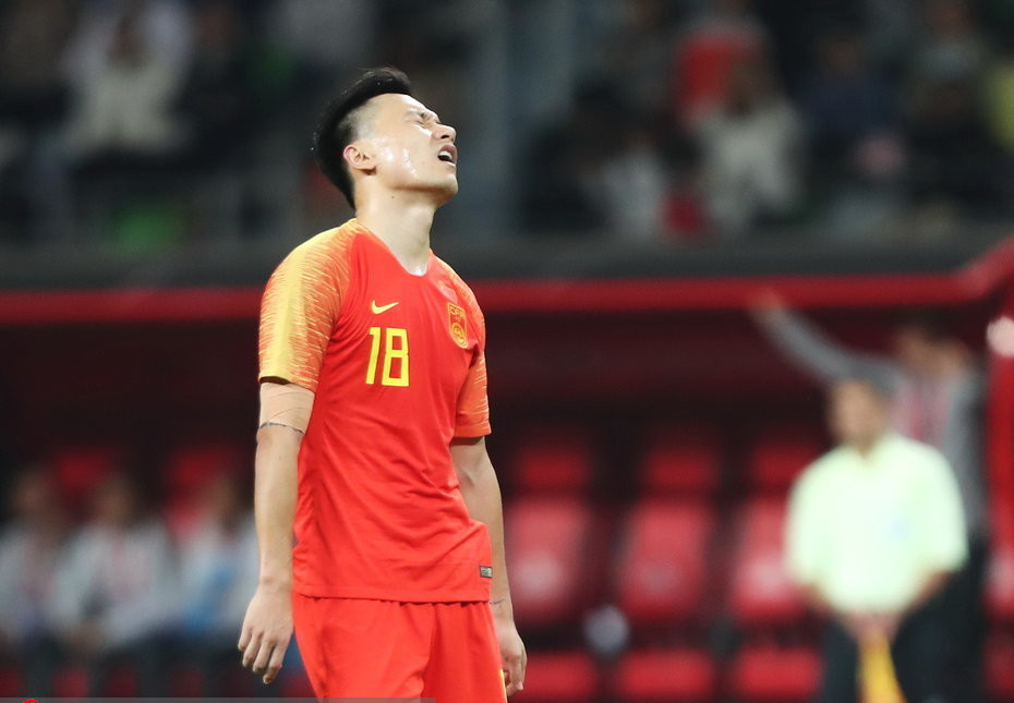 这不是打脸吗？男足0比0战平印度之时，王霜却在法甲献助攻