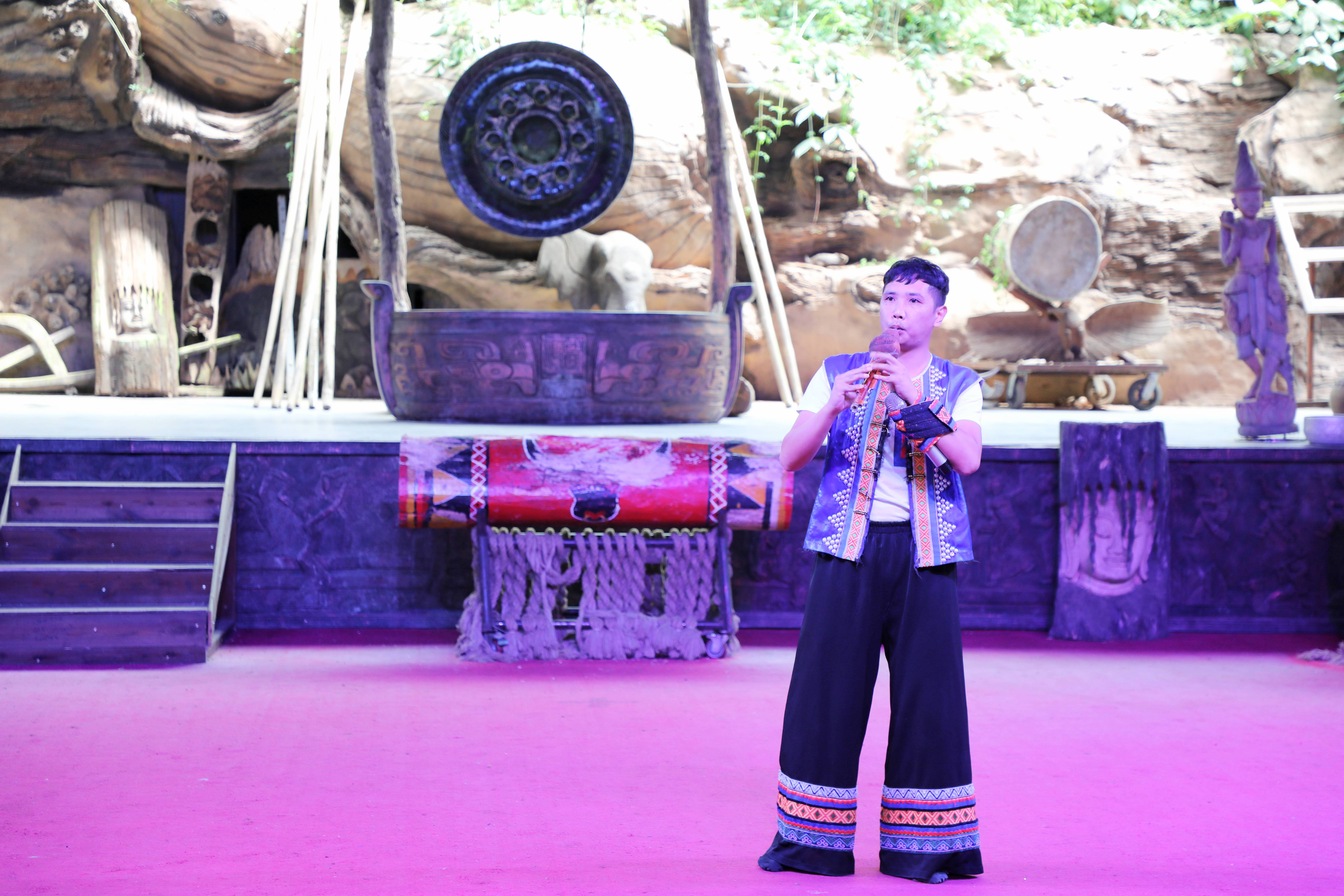 光唱歌就能给村里分红,曾祭人头的神秘佤族,走进你不知道的云南