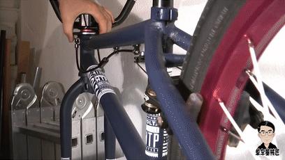 bmx小轮车车座调最高可以坐着骑吗,bmx小轮车车座怎么是斜的