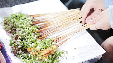 成都凌晨2点还在排队的贰麻酒馆，终于带着大熊猫来南昌了！