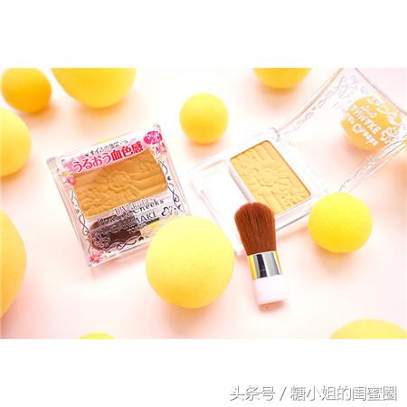 秋日告别沉闷，一个活泼俏丽的好看妆容也可以这么简单！