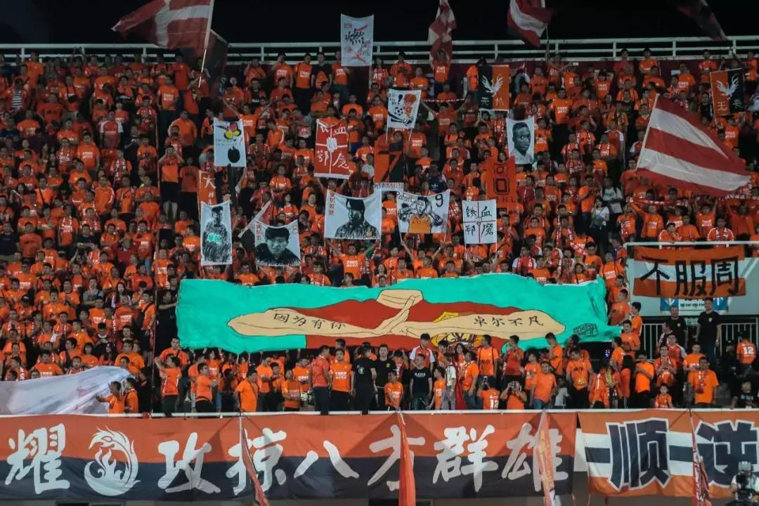 中甲球迷助威震撼视频,2023中甲助威