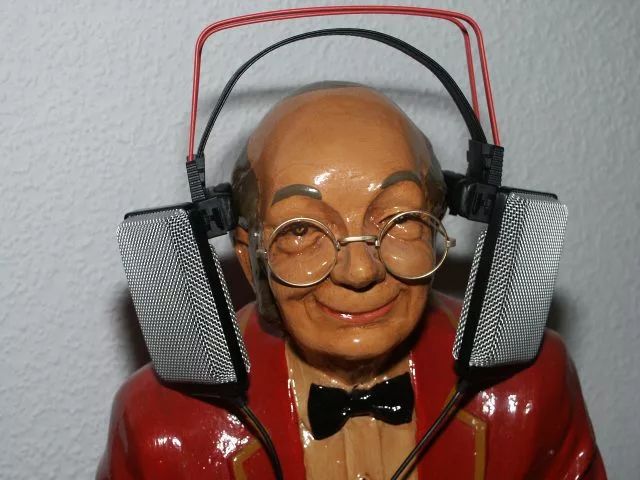 耳机历史记录,耳机发展史是什么