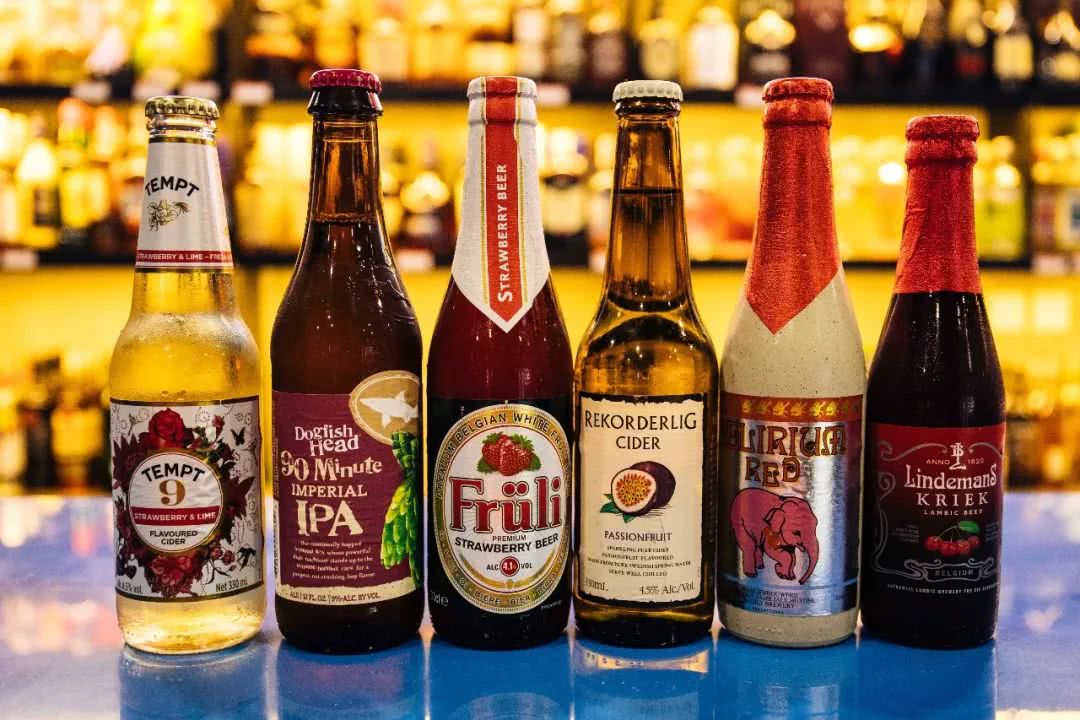 夜场界地震了！观音桥新开一家奇葩酒吧，整条街的风头都被它抢了