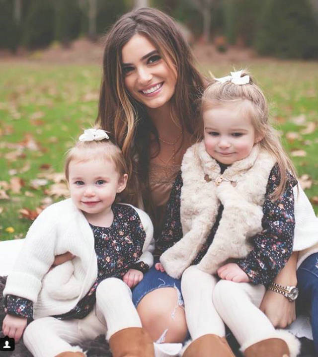 NBA最强白人美艳娇妻晒私房视频却意外曝光老公一大嗜好