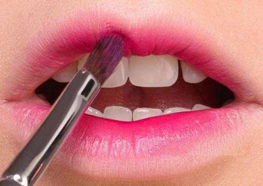 口红不上色是假的吗,口红不上色要多涂几遍吗