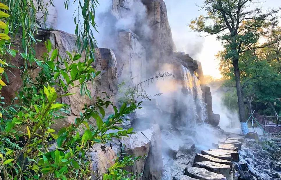 秋意浓，又到了泡温泉的好时节！南京汤山可真是个泡温泉的好地方