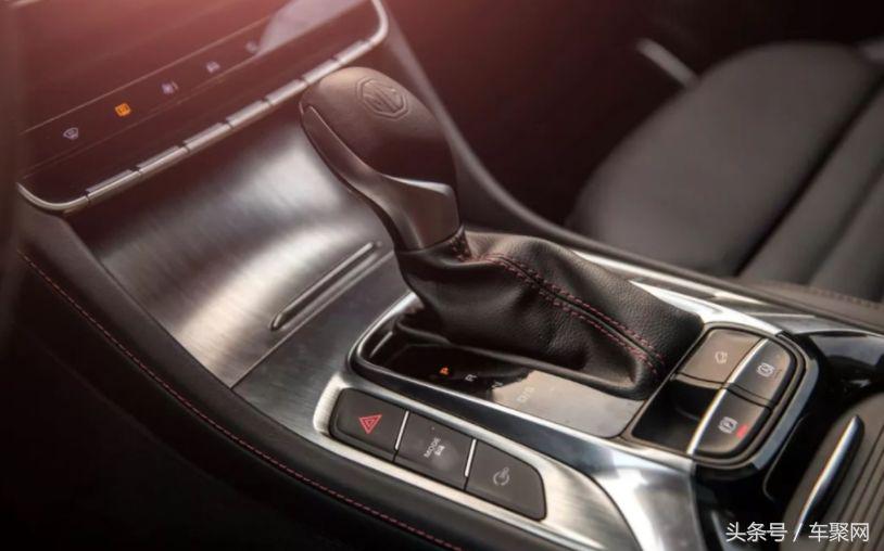 名爵hs11万落地,10万以内suv名爵zs