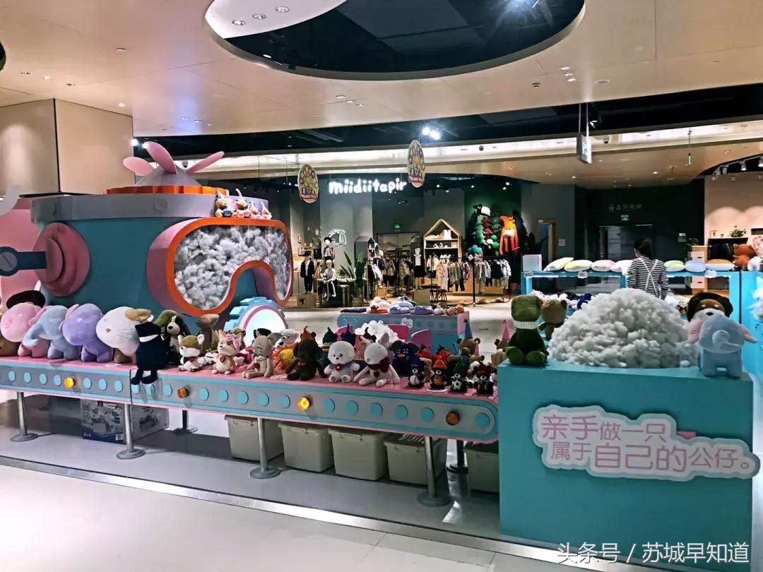 万圣节捣蛋派对,nike万圣节科学怪人