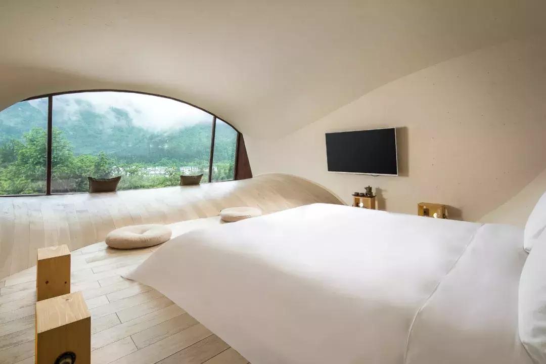 这片媲美京都的红叶之森只藏15栋梦幻树屋，杭州1.5h直达！