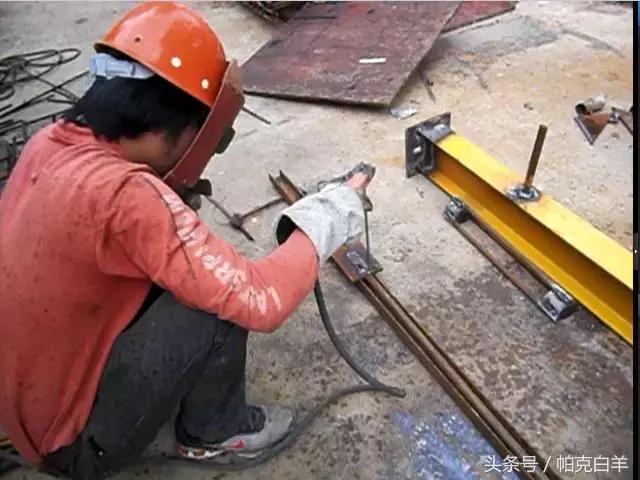 新型花篮拉杆式悬挑架,普通悬挑架与花篮式悬挑架的区别