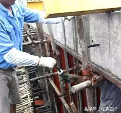 新型花篮拉杆式悬挑架,普通悬挑架与花篮式悬挑架的区别