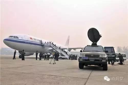 奶爸飞机抱娃,奶爸飞机带娃