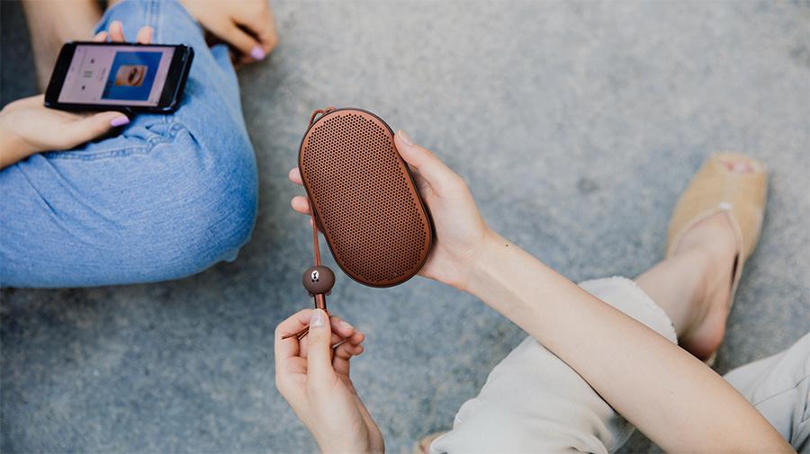 line鑱斿悕钃濈墮鑰虫満,line钃濈墮闊崇