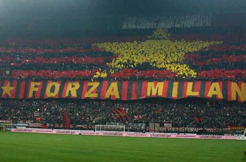 泪奔！米兰德比重燃，满满都是青葱岁月的回忆，红黑米兰情永不变