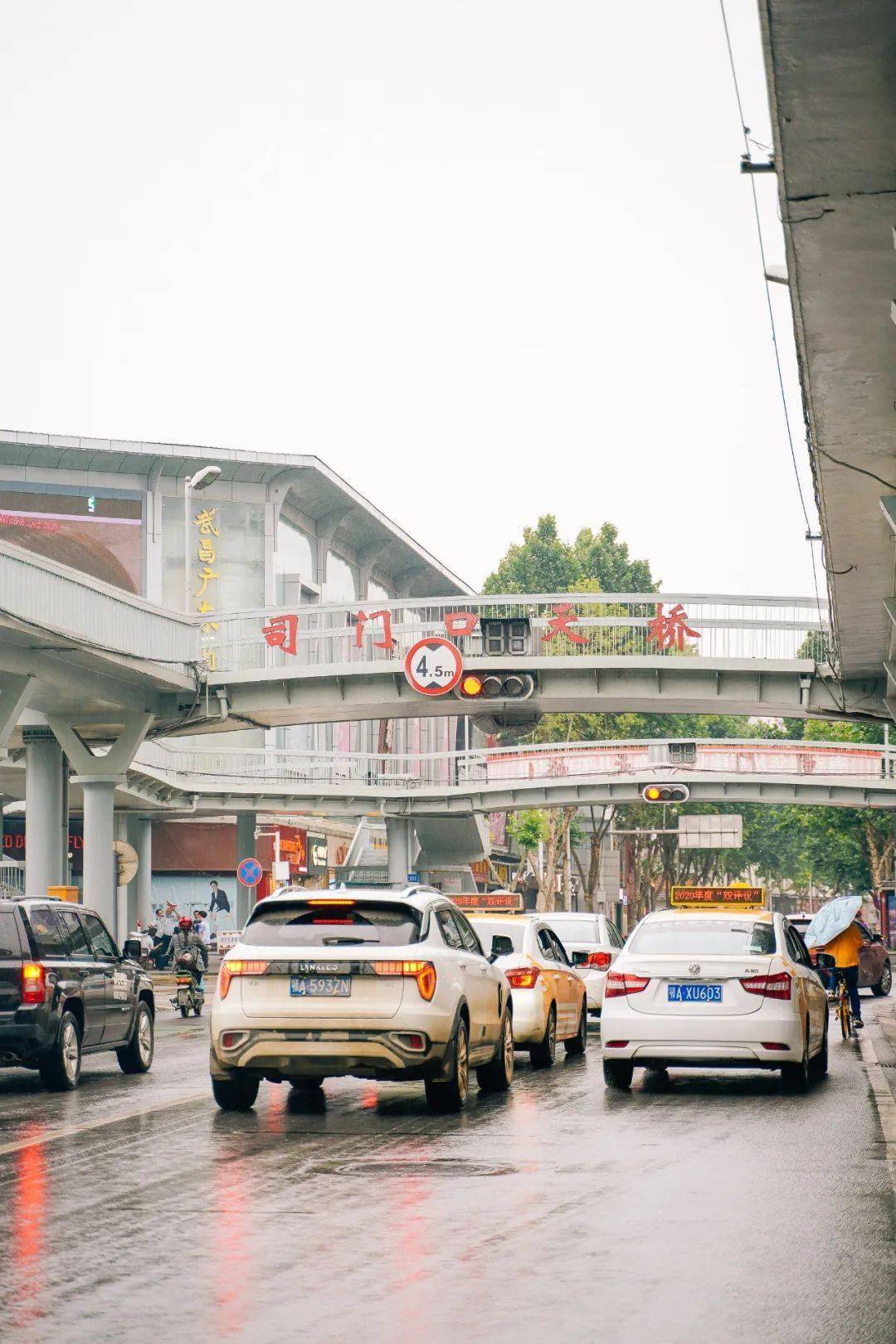 武汉最早的人行天桥,武汉人行天桥