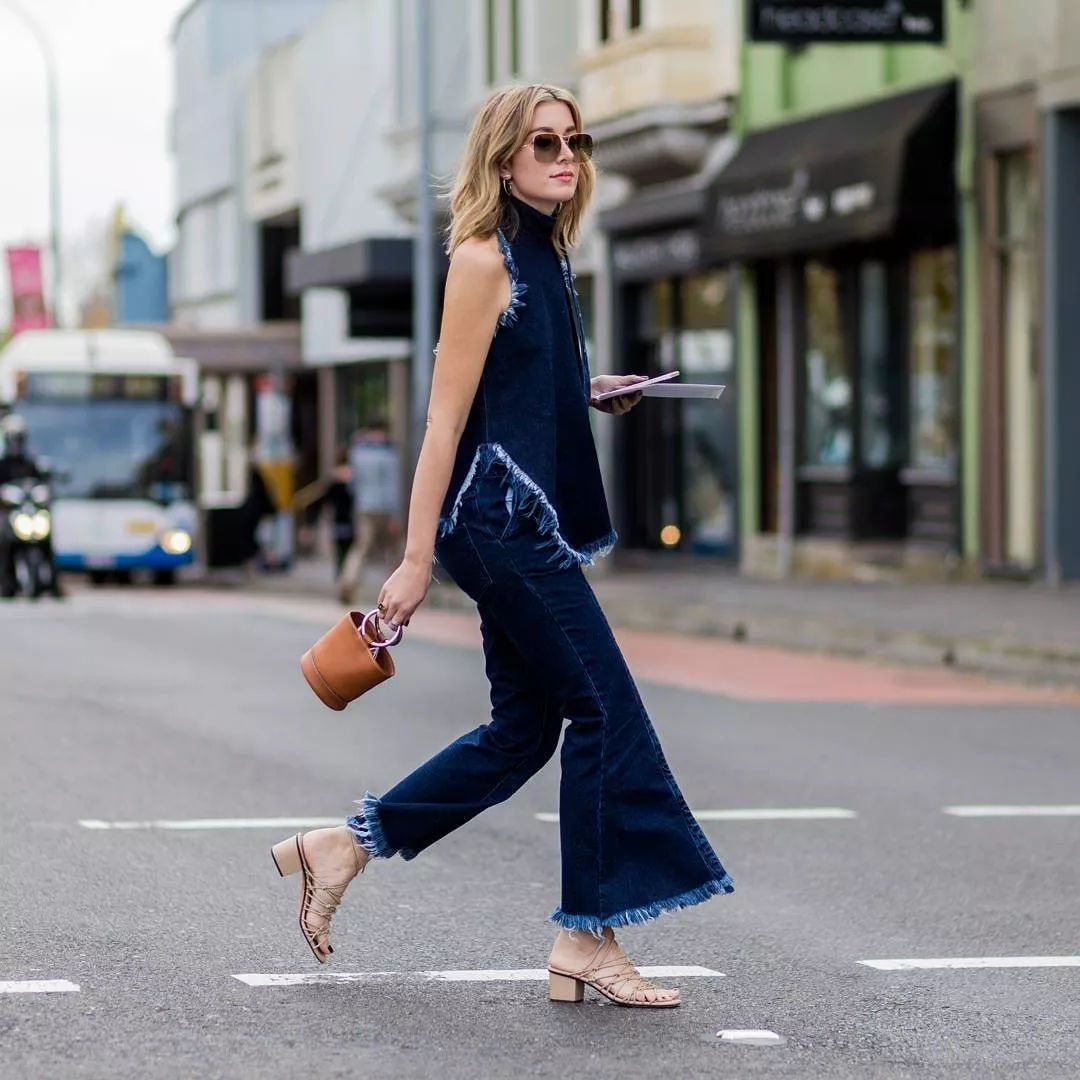 40岁男人脸黑个矮穿什么衣服,个子矮适合穿搭什么衣服