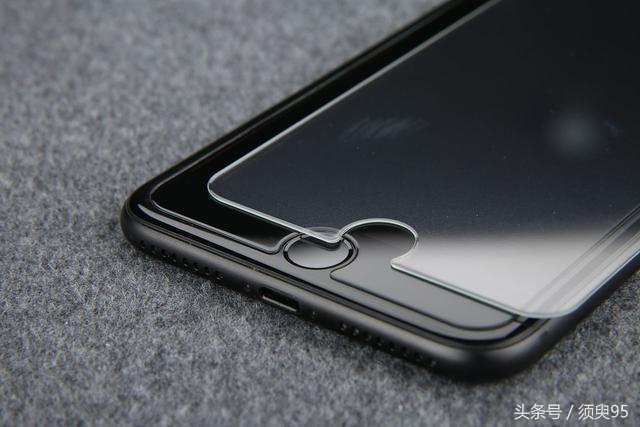 钢化膜和水凝膜哪个好,钢化膜和水凝膜哪个好用