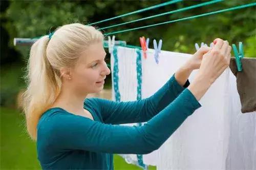 容易变形的衣服怎么晾晒,衣服怎么晾晒收纳不会变形
