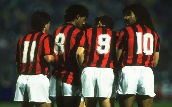 天下足球经典台词背景音乐,天下足球国足经典台词