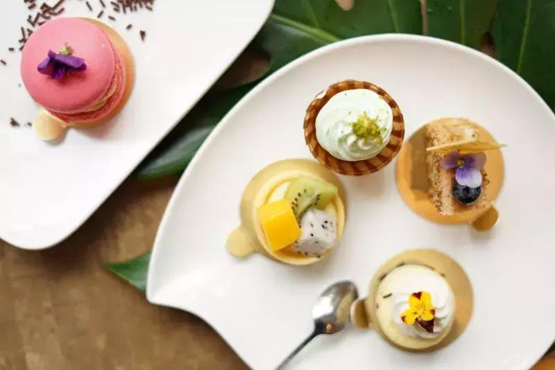 周末畅刷法国生蚝！招牌西班牙海鲜饭、珍稀火腿天天有！