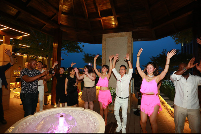 2018年世界杯燃情之夜视频,2018世界杯燃情之夜光辉岁月