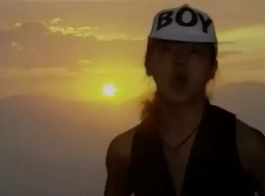 boylondon标签,boylondon前后都有logo的款式