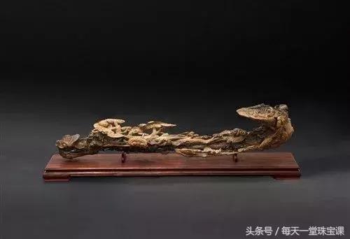 有香味的手串比香水好,散发香味的手串适合女生