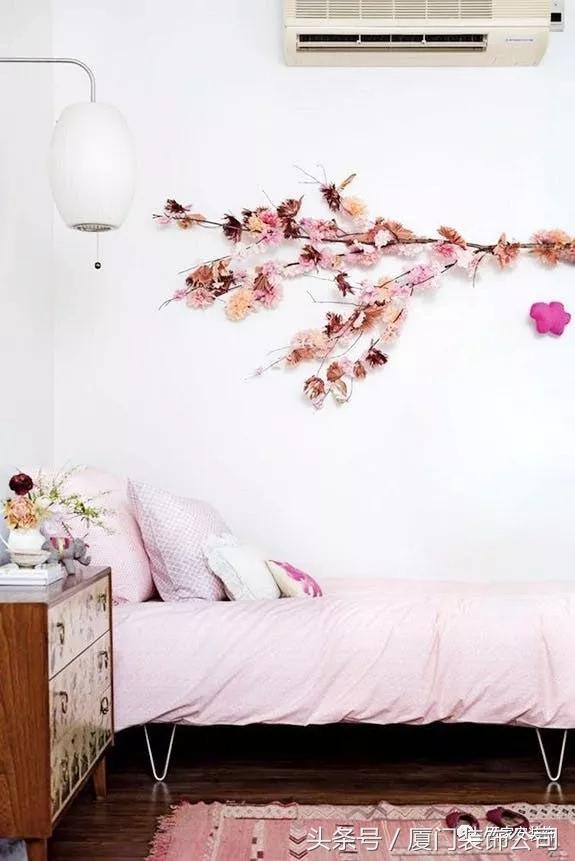 刷白墙好看还是贴墙布好看,白墙不好看怎么装饰