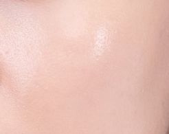 有了全世界3秒卖一瓶的“液体黄金“，干燥、长痘就与你无缘了！