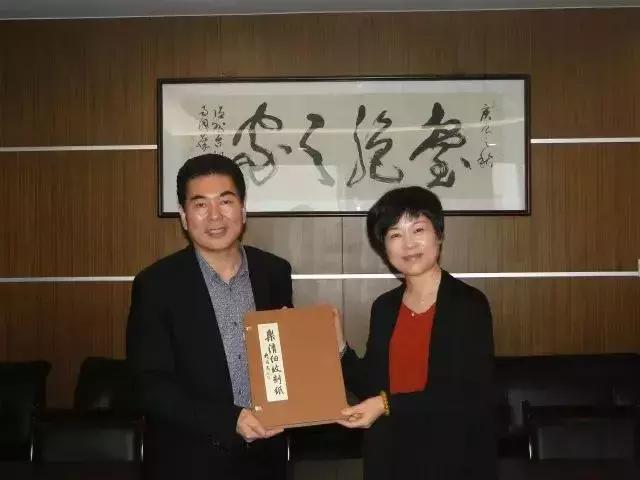 温州老板15岁闯江湖！把温州鞋袜卖到俄罗斯，每年创汇上亿元！