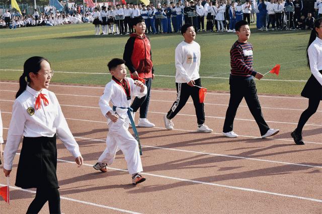 渭南桃园小学运动会开幕式,渭南小学生运动会开幕式