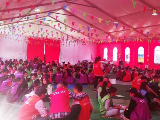 武汉钢城六中携手正源学堂第七班共同举办圆爱中国梦大型公益活动