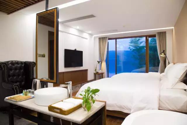 大叔为钓鱼买下一座岛,40岁大叔100块改造房间