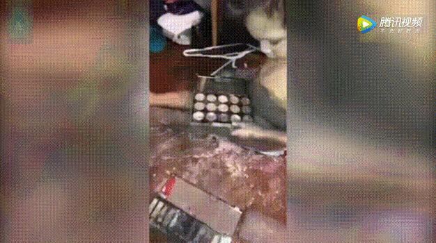 “朋友的儿子”刷屏！网友笑出泪：有种熊孩子叫化妆品杀手！