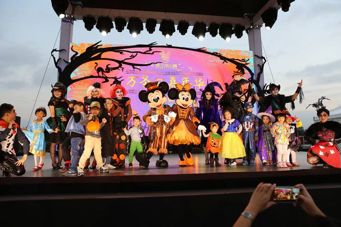 百鬼夜行欢乐谷万圣节,万圣节纽约百鬼夜行