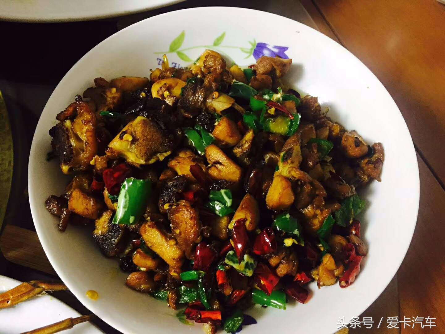 提了一辆新车去庆祝,c4世嘉新车